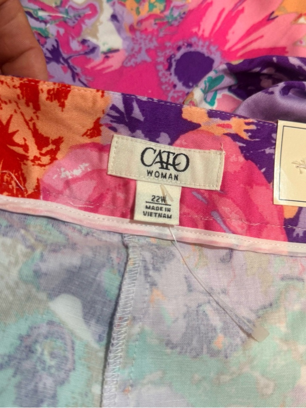 NWT Cato Floral Cropped Pants in Pink, Purple, Teal and Orange - Picture 9 of 9